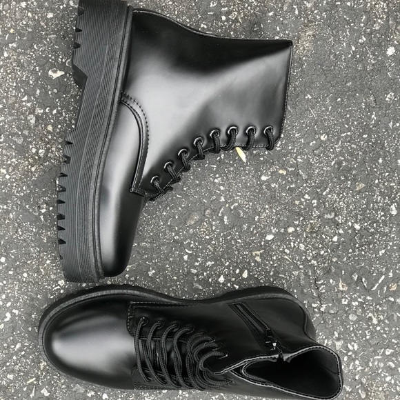 Size 8 LAST PAIR - Picture 3 of 5